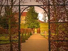 Ziergarten: wichtig im November - Foto: Peggychoucair - pixabay.com