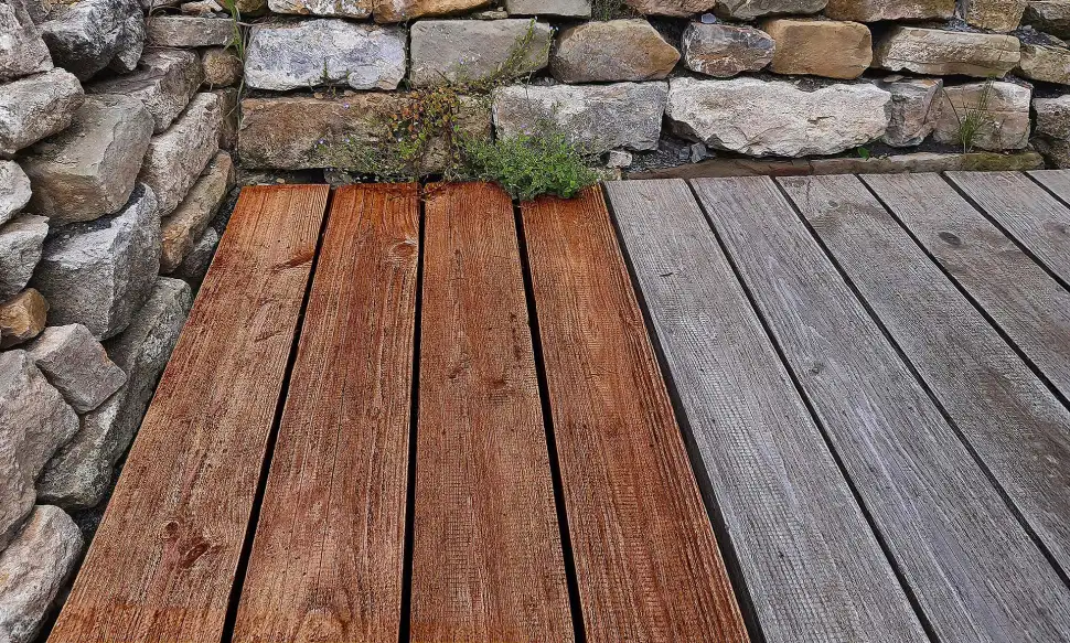 Reinigen und Ölen heißt die Formel, um aufwendiges Abschleifen zu vermeiden. (Bild: Natural-Farben)