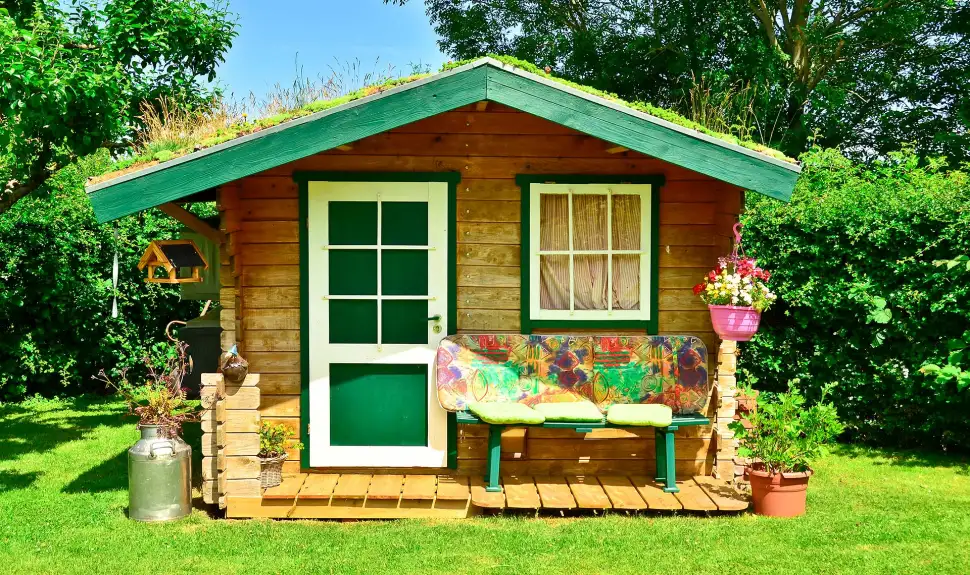 Belüftungssysteme für Gartenhäuser und Schuppen: praktische Tipps für optimale Luftzirkulation. Foto: Brinja Schmidt / iStock.com